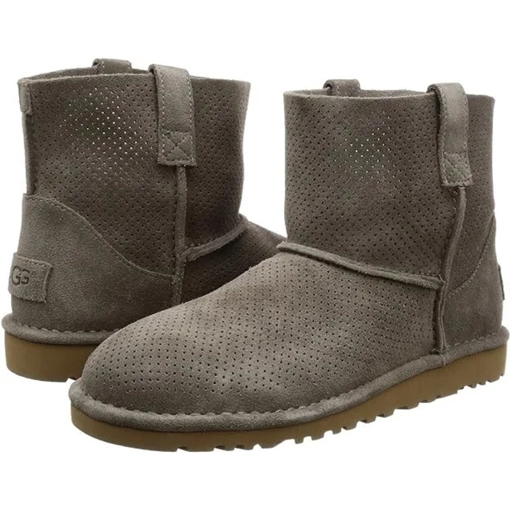 UGG Classic Unlined Mini Perforated Boots Taupe Grey Neutral Ankle Pull-on Sz 9